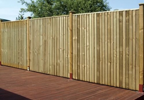 fences built perfectly on deck 